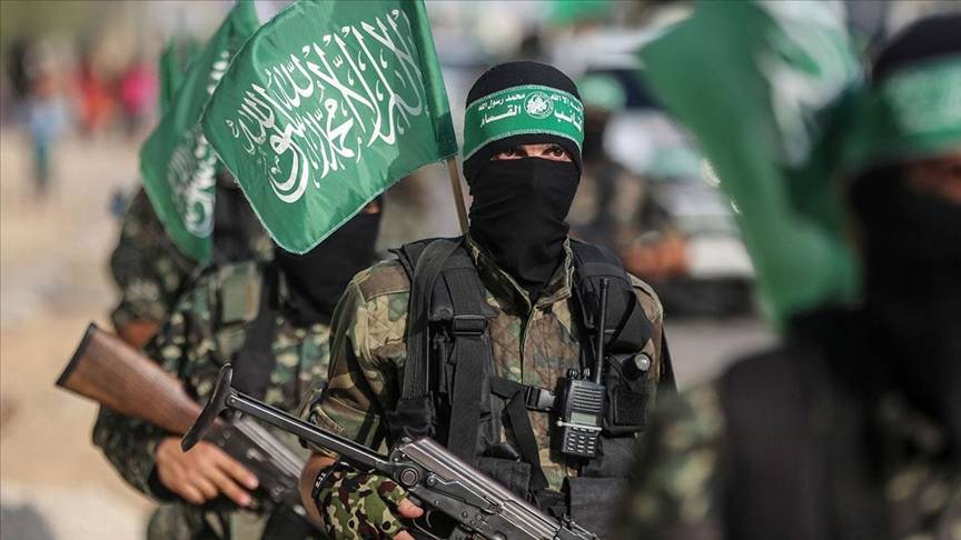 Hamas: İsrailli esirlerin cesetlerinin teslimi, İsrail’in ekipman girişine izin vermemesi nedeniyle gecikiyor