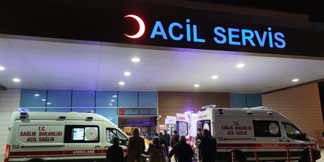 İzmir’de bir eğlence merkezinde dekor duvarının çökmesi sonucu 6 kişi yaralandı